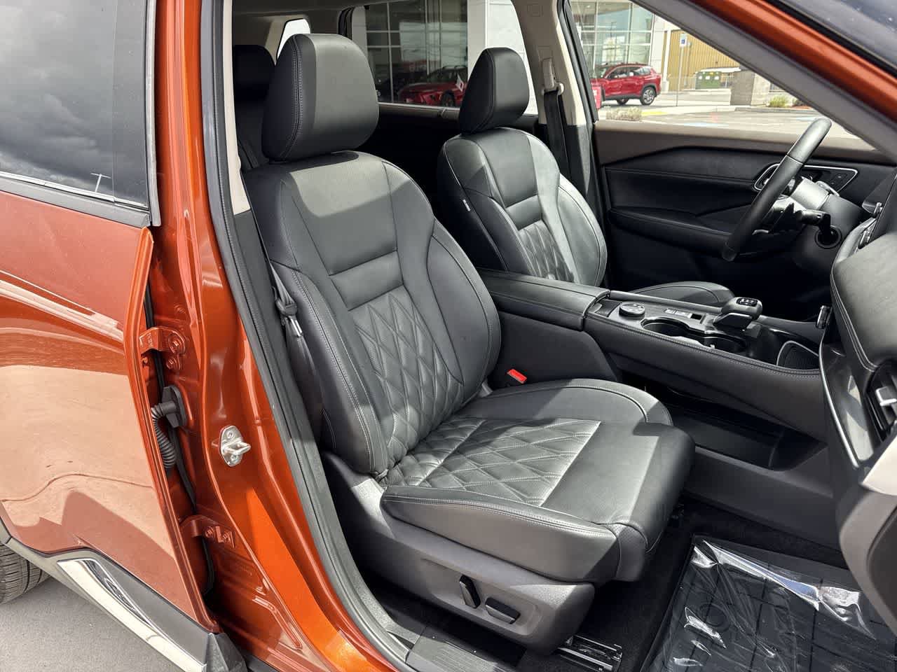 Used 2023 Nissan Rogue Platinum w/ Platinum Premium Package AWD/4WD image 14