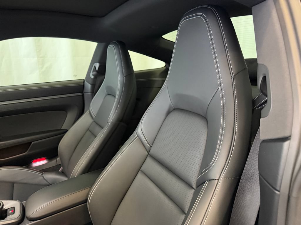 Certified 2025 Porsche 911 Carrera RWD image 23