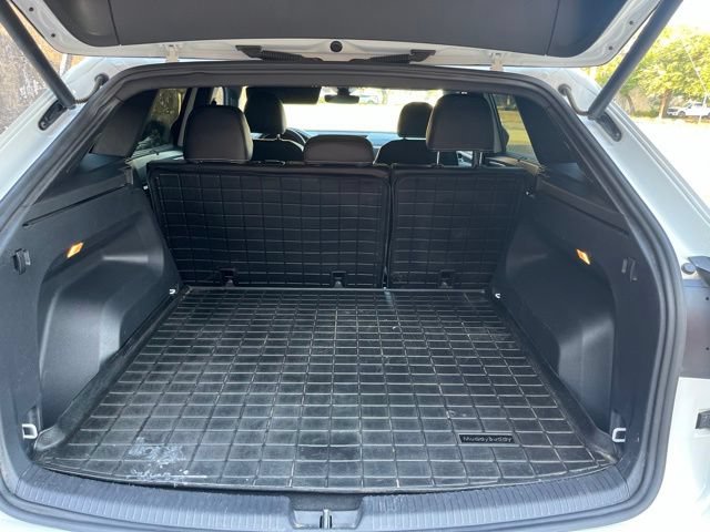 Used 2021 Volkswagen Atlas Cross Sport SEL Premium AWD/4WD image 12