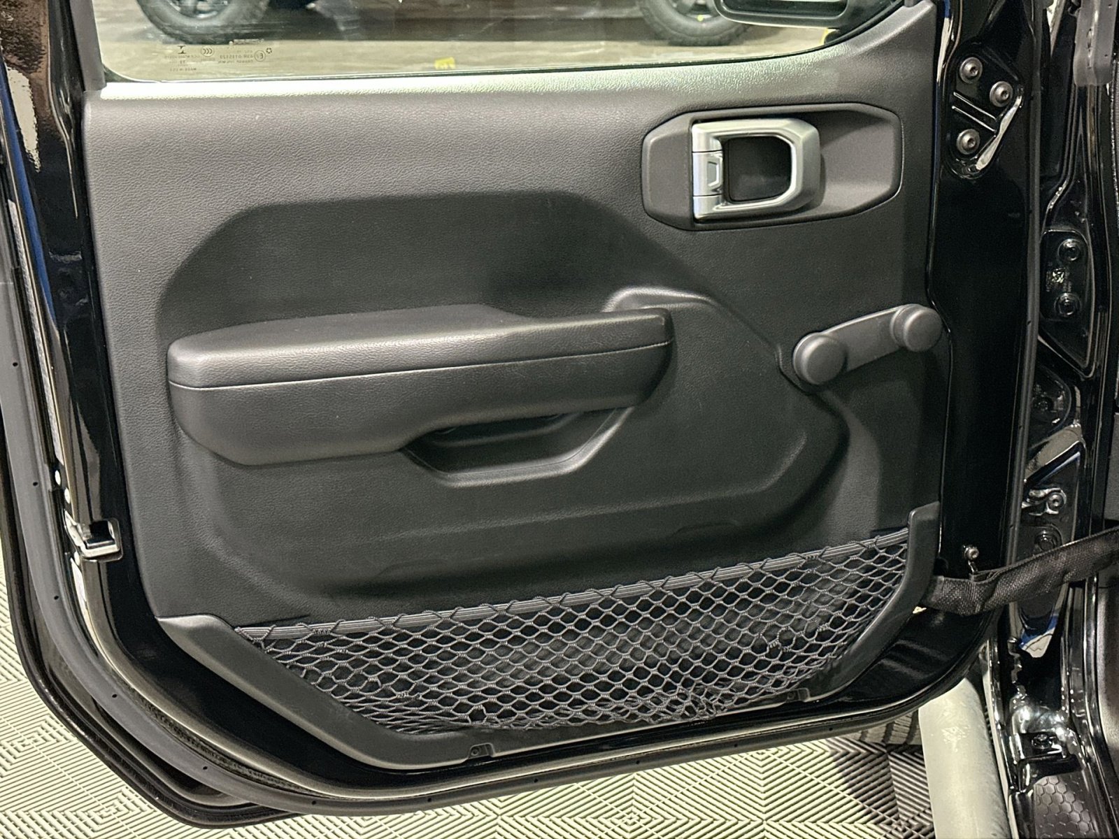 Used 2020 Jeep Wrangler Sport image 15