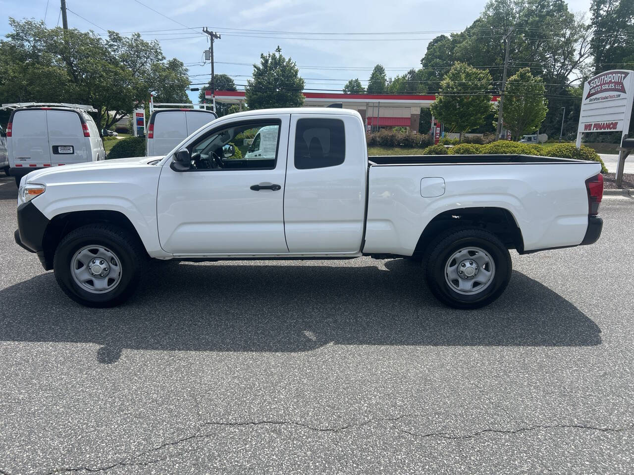 Used 2020 Toyota Tacoma SR RWD image 6