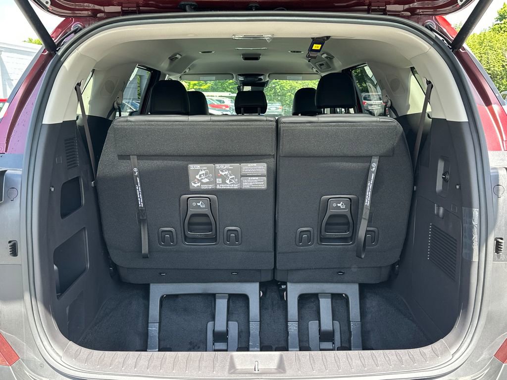 New 2026 Kia Carnival EX FWD image 6