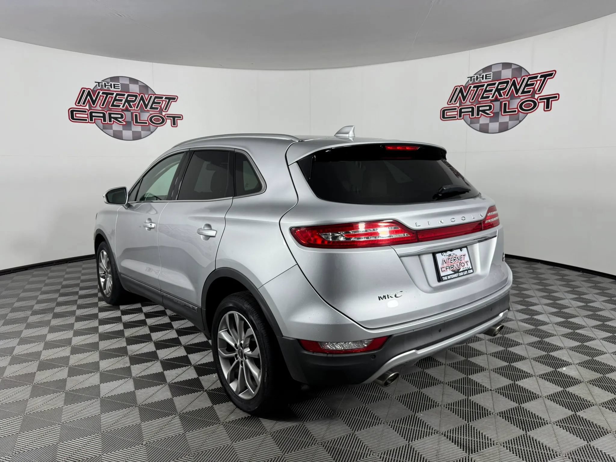 Used 2019 Lincoln MKC Select w/ Select Plus Package AWD/4WD image 5