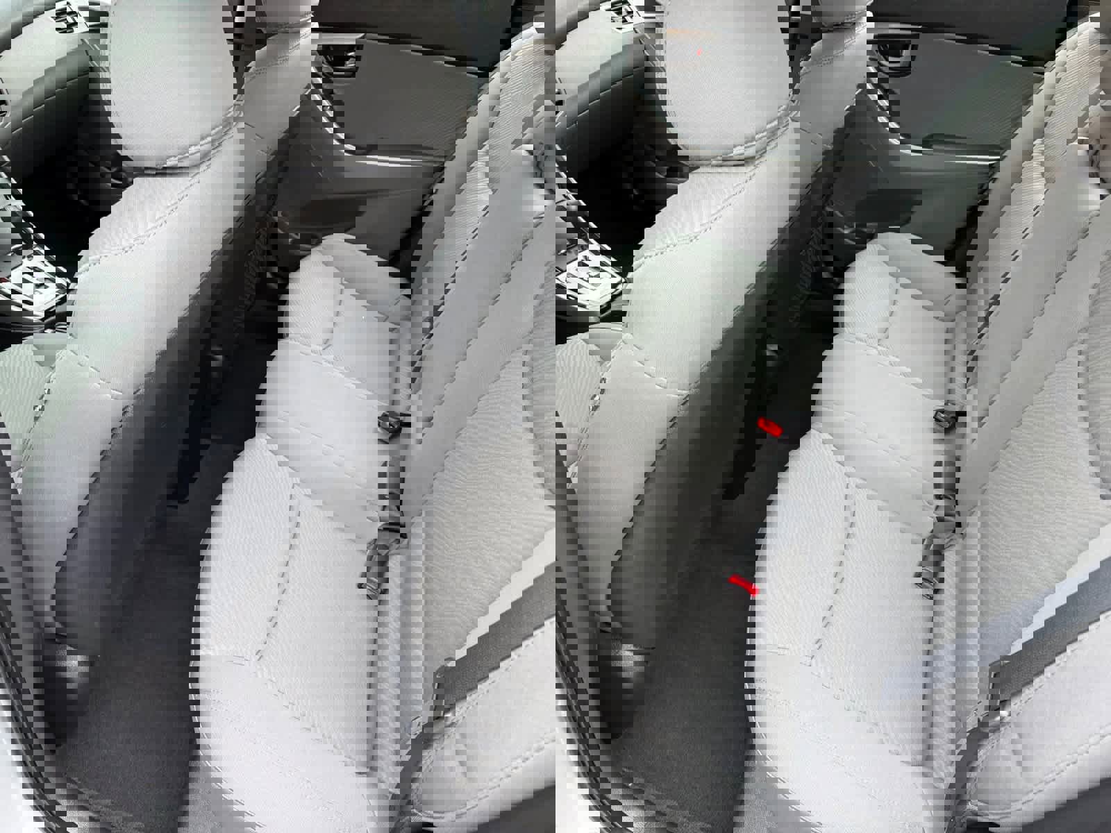 Used 2011 Hyundai Elantra GLS w/ Navigation Pkg 4 image 11