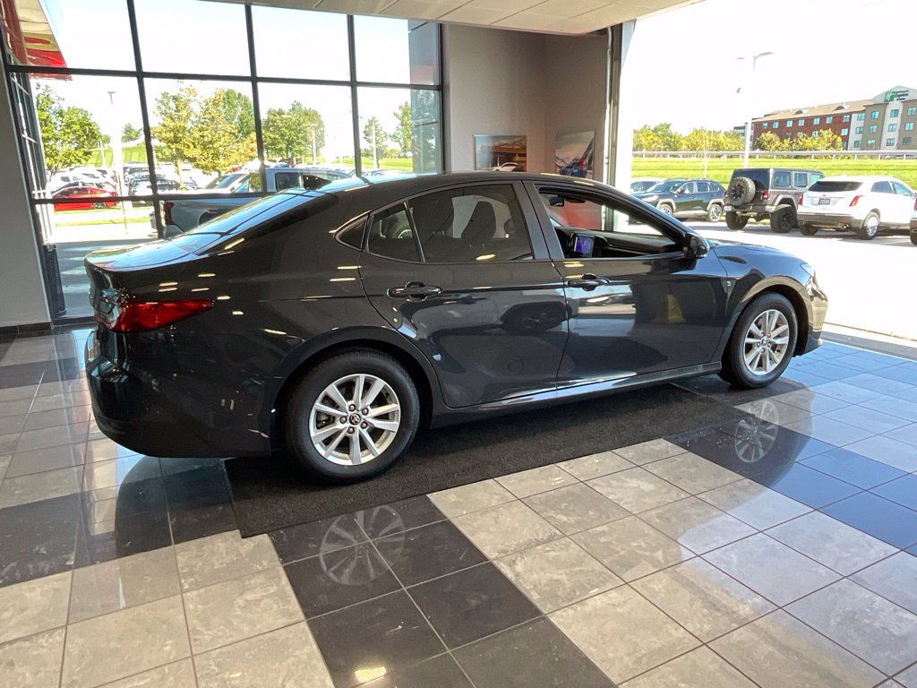 Used 2025 Toyota Camry LE FWD image 6