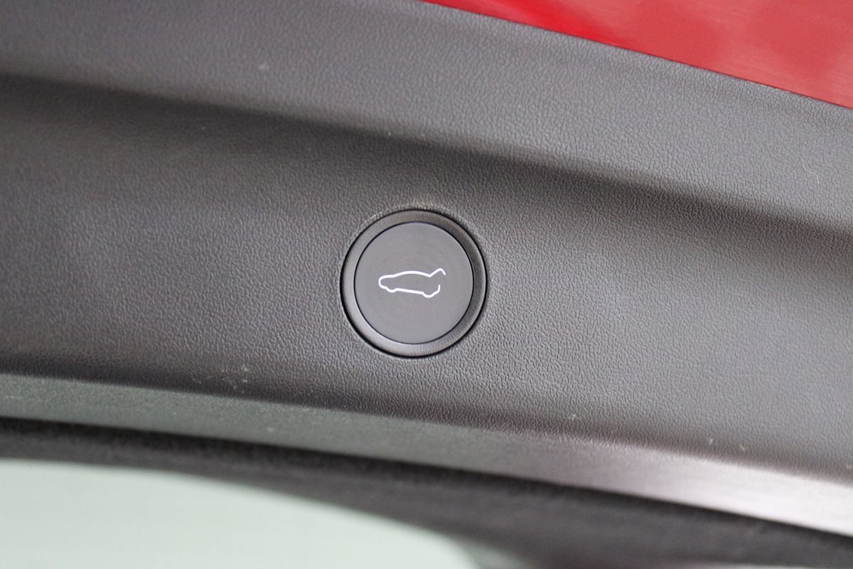 Used 2022 Tesla Model Y Long Range AWD/4WD image 22
