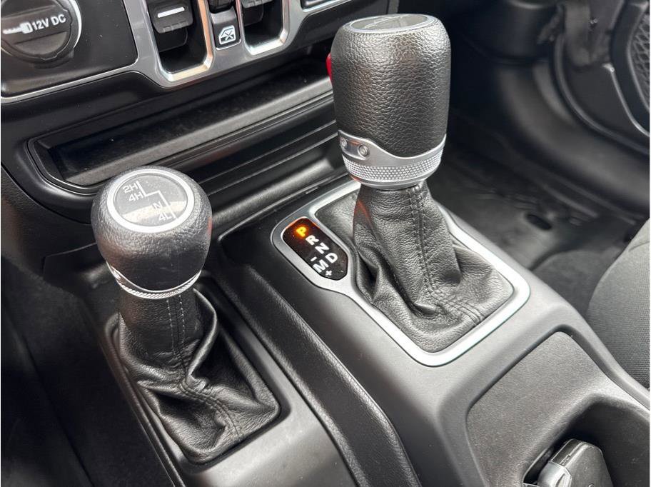 Used 2021 Jeep Gladiator Sport image 21