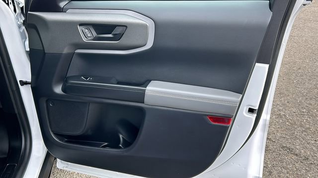 Used 2025 Ford Bronco Sport Badlands image 10