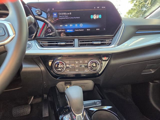 Certified 2025 Chevrolet Trax LT w/ LT Convenience Package image 31