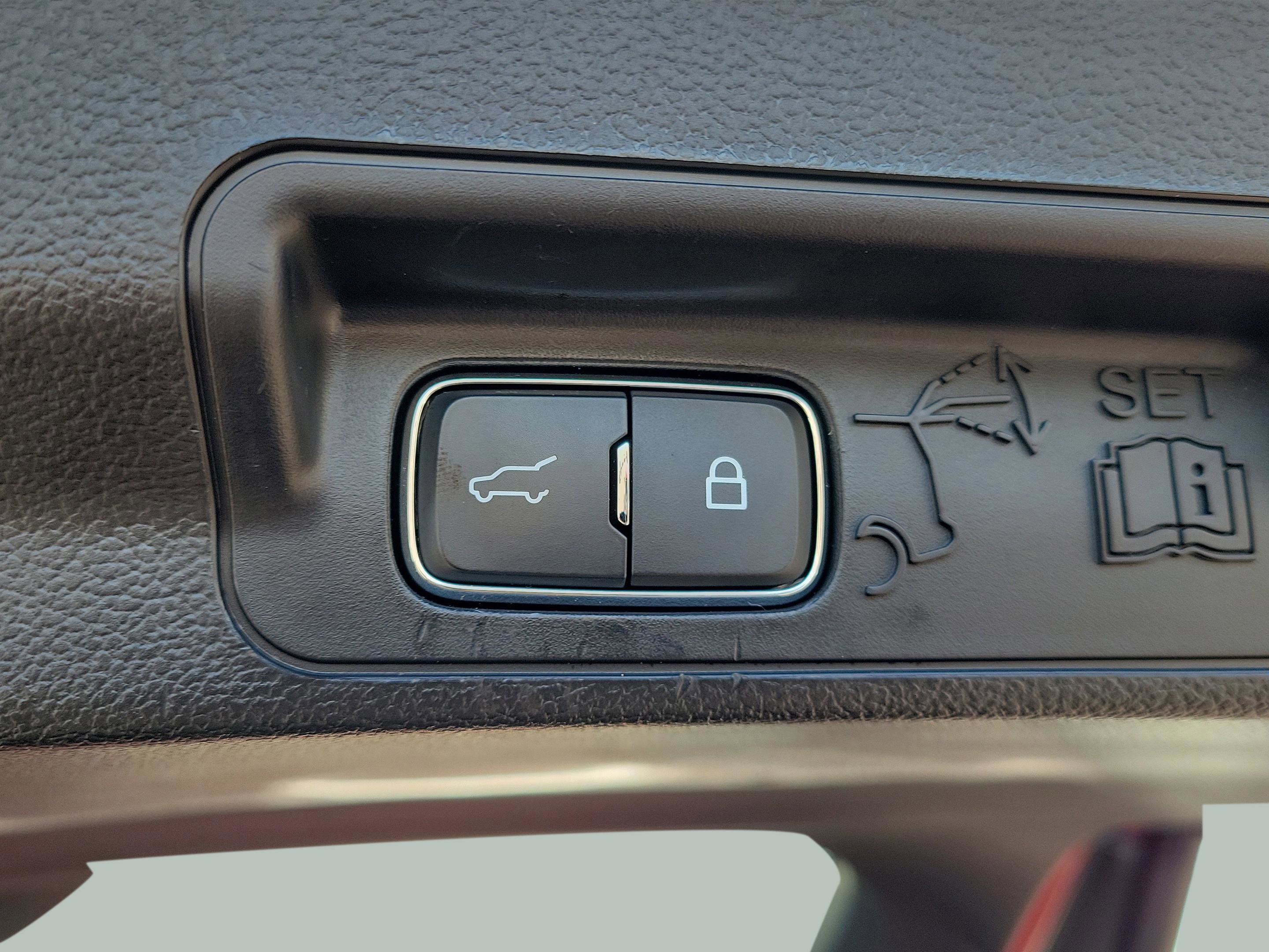 Used 2023 Ford Explorer ST w/ Equipment Group 401A image 11