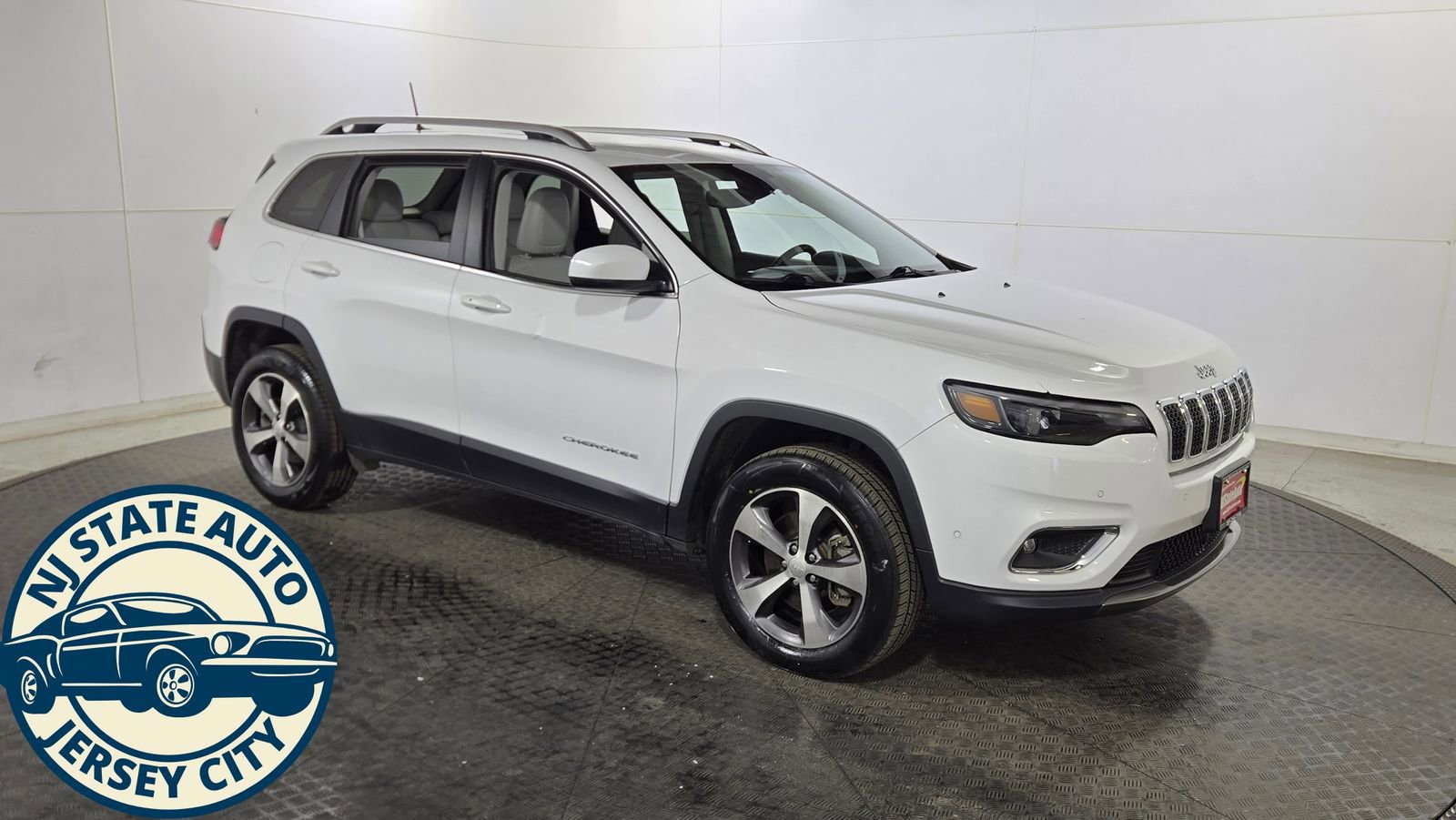 Used 2021 Jeep Cherokee Limited image 9