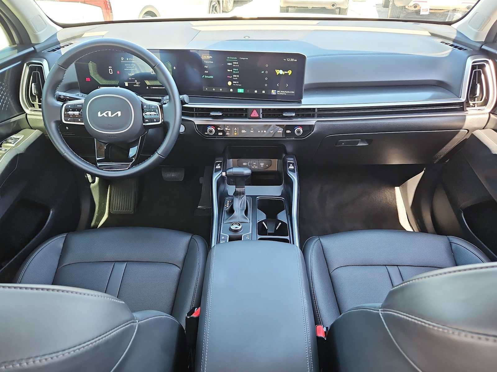 Certified 2025 Kia Sorento S FWD image 15