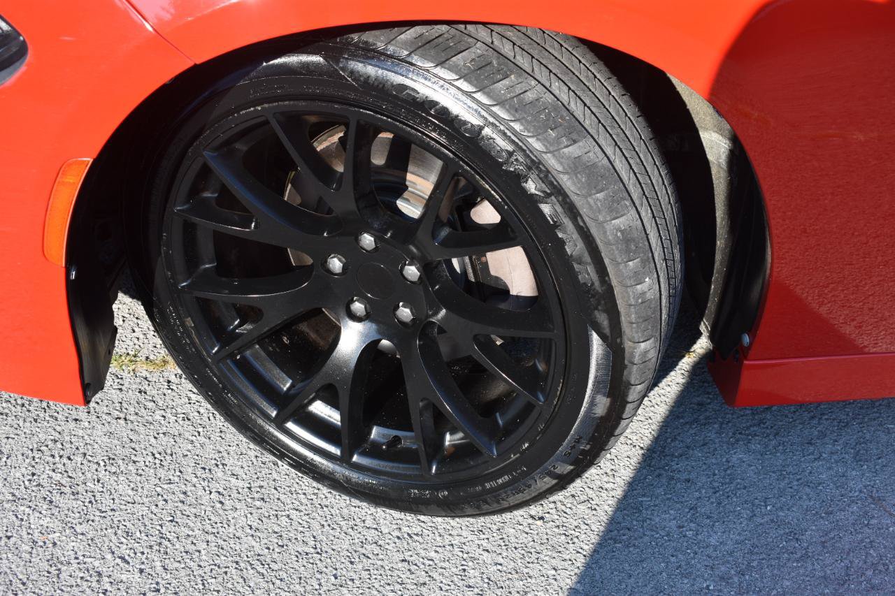 Used 2017 Dodge Charger R/T RWD image 38