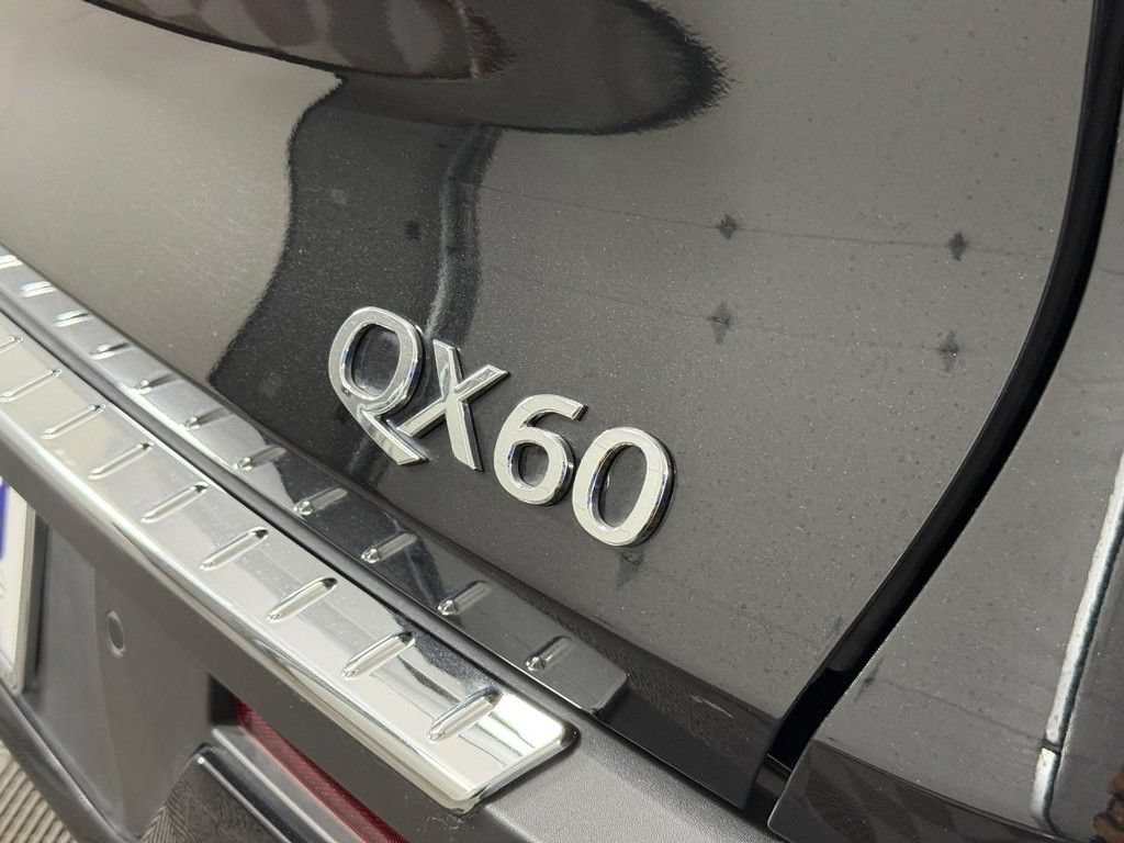 Certified 2023 INFINITI QX60 Luxe w/ Cargo Package AWD/4WD image 8