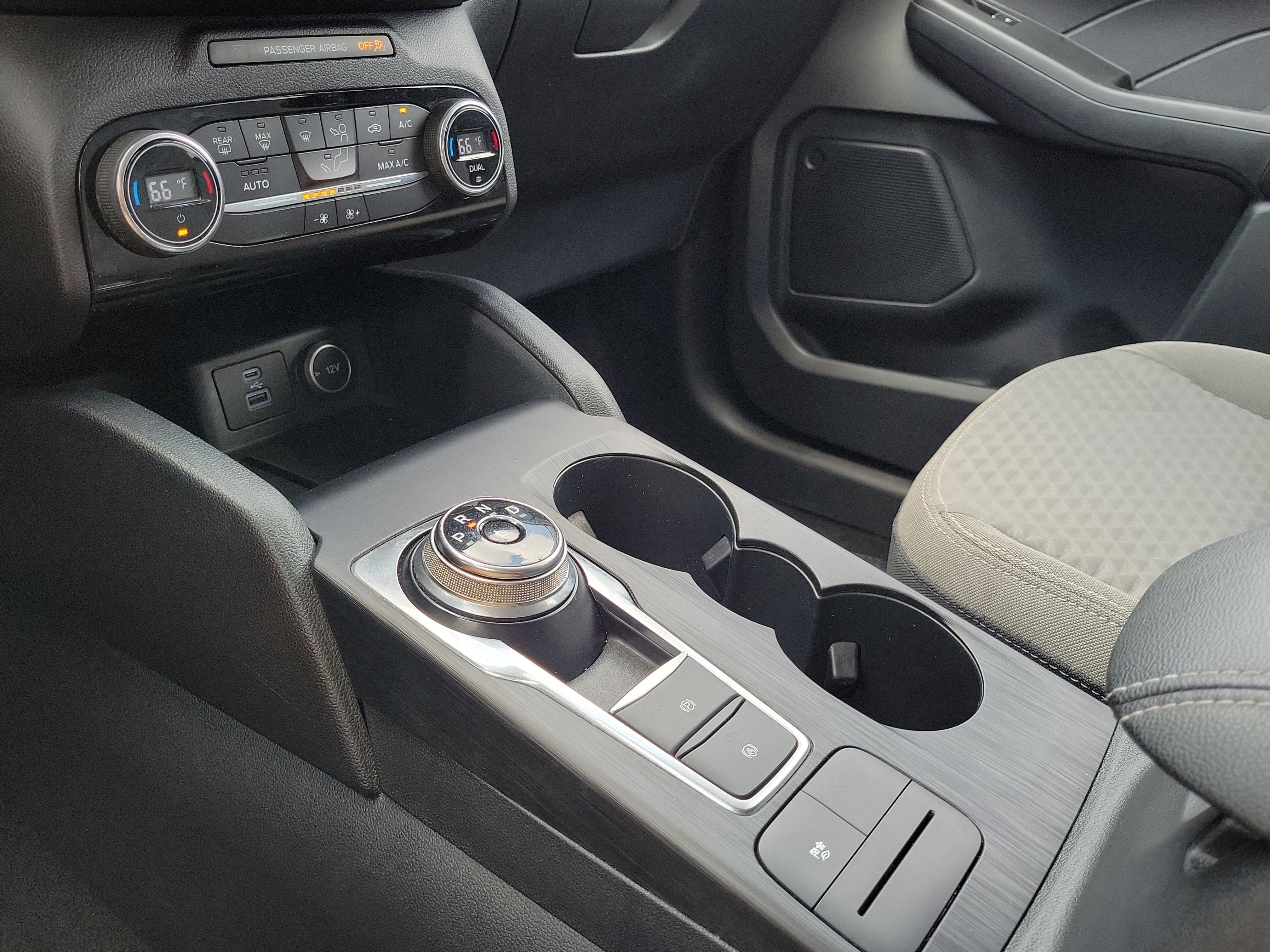 Certified 2021 Ford Escape SE w/ SE Sport Appearance Package FWD image 27