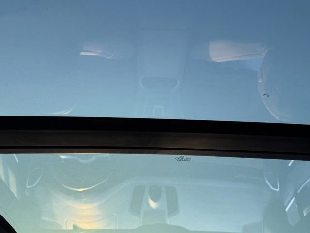 Used 2023 Porsche Cayenne image 15