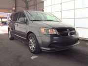 Used 2016 Dodge Grand Caravan SE image 2