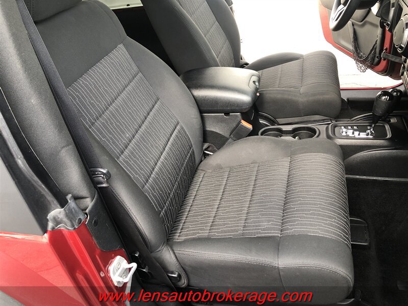 Used 2012 Jeep Wrangler Sport AWD/4WD image 20
