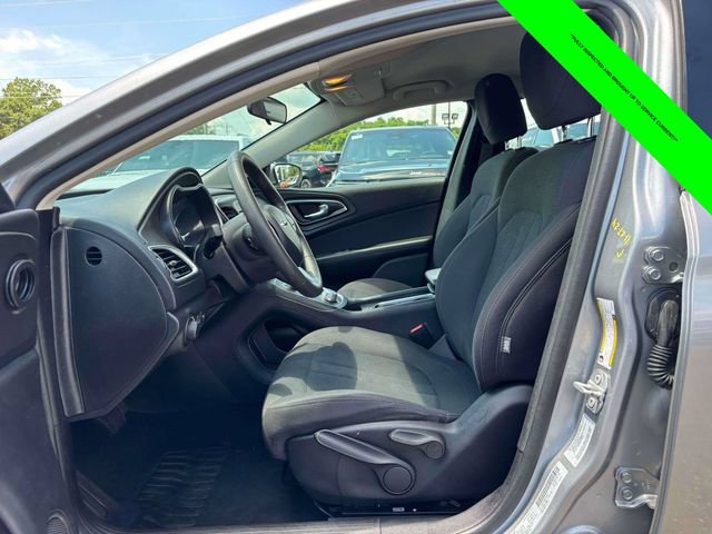 Used 2016 Chrysler 200 LX FWD image 3