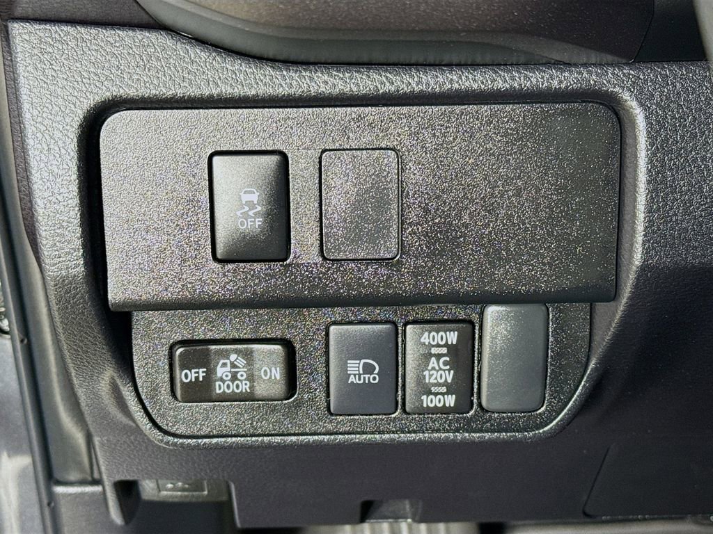 Used 2023 Toyota Tacoma TRD Off-Road w/ TRD Premium Off Road Package image 12