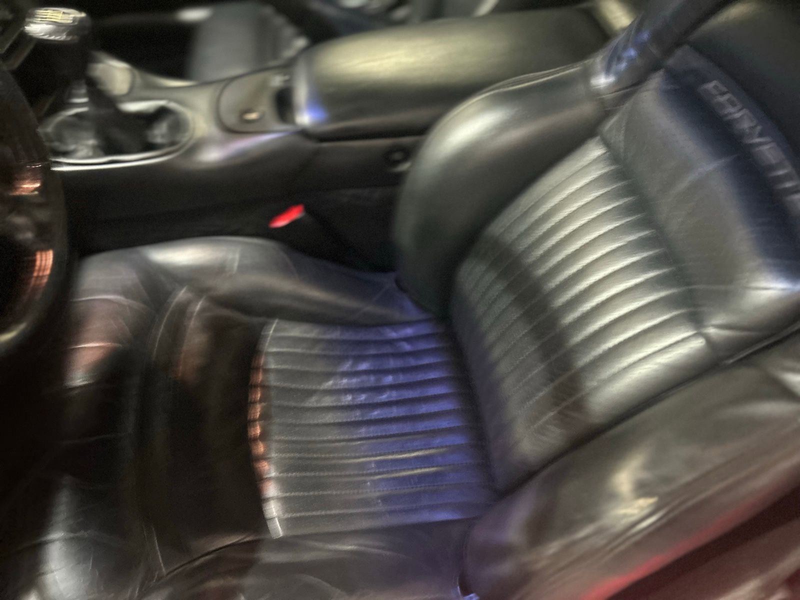 Used 2001 Chevrolet Corvette Convertible w/ Preferred Equipment Group2 image 27