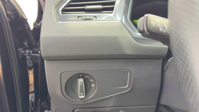 Used 2024 Volkswagen Tiguan SE R-Line image 26