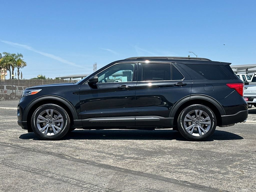 Certified 2021 Ford Explorer XLT w/ Equipment Group 202A RWD image 6