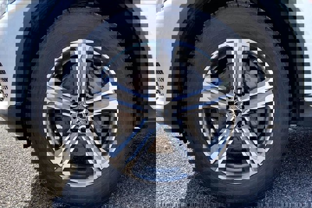 Used 2019 Mercedes-Benz GLC 300 4MATIC image 8