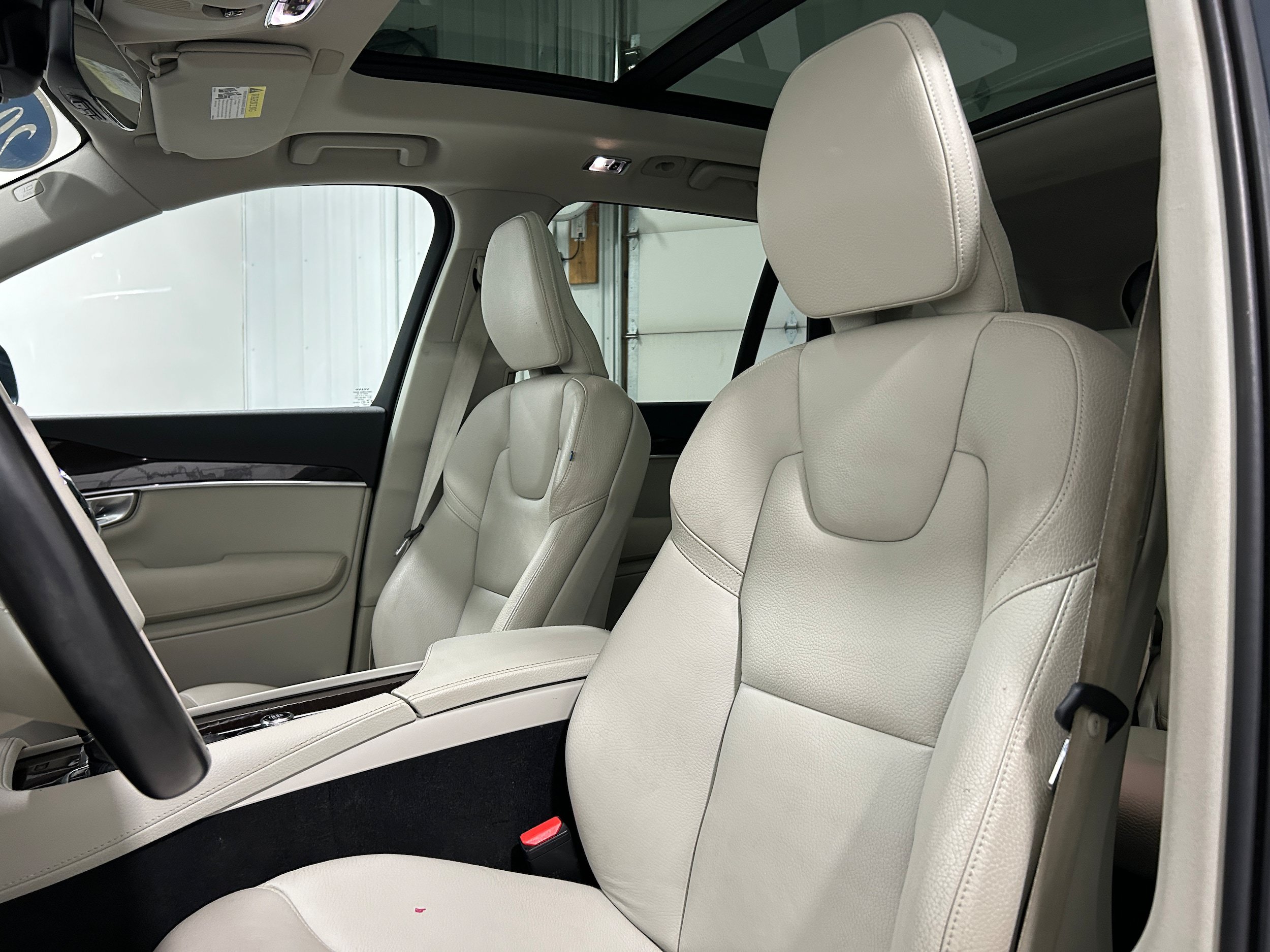 Used 2019 Volvo XC90 T6 Momentum w/ Advanced Package AWD/4WD image 24