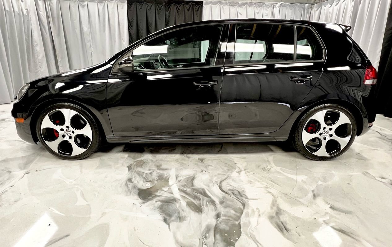 Used 2012 Volkswagen Golf 4-Door image 9
