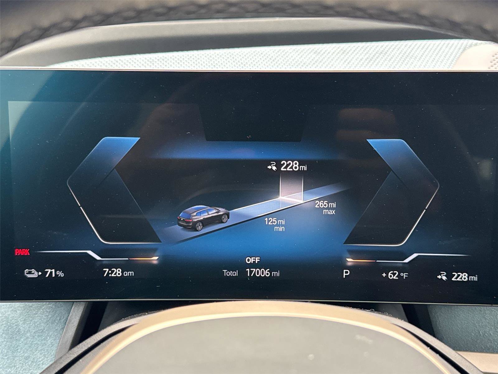 Used 2022 BMW iX xDrive50 w/ Dynamic Handling Package image 32