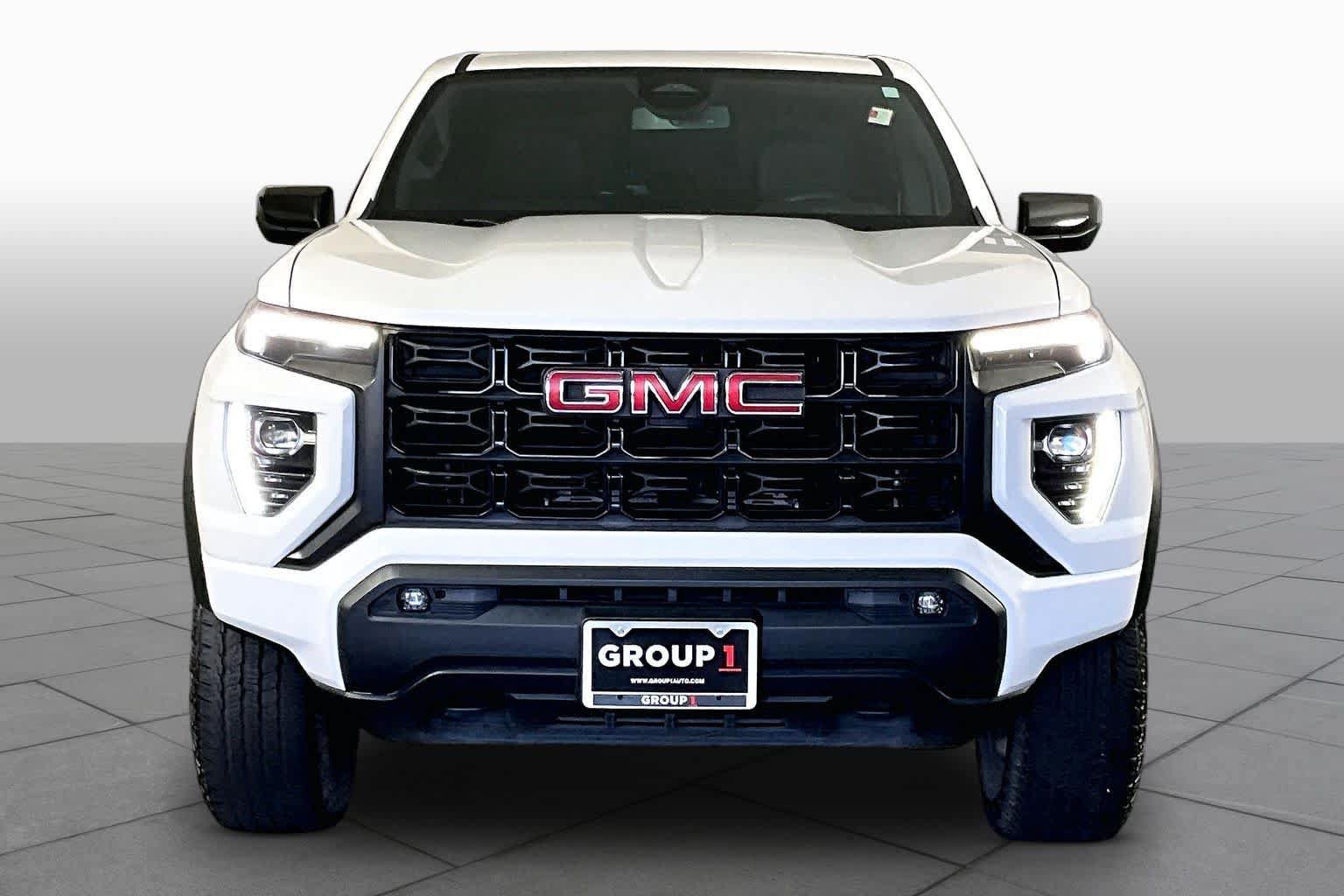 Used 2024 GMC Canyon Elevation w/ Elevation Premium Package RWD image 4