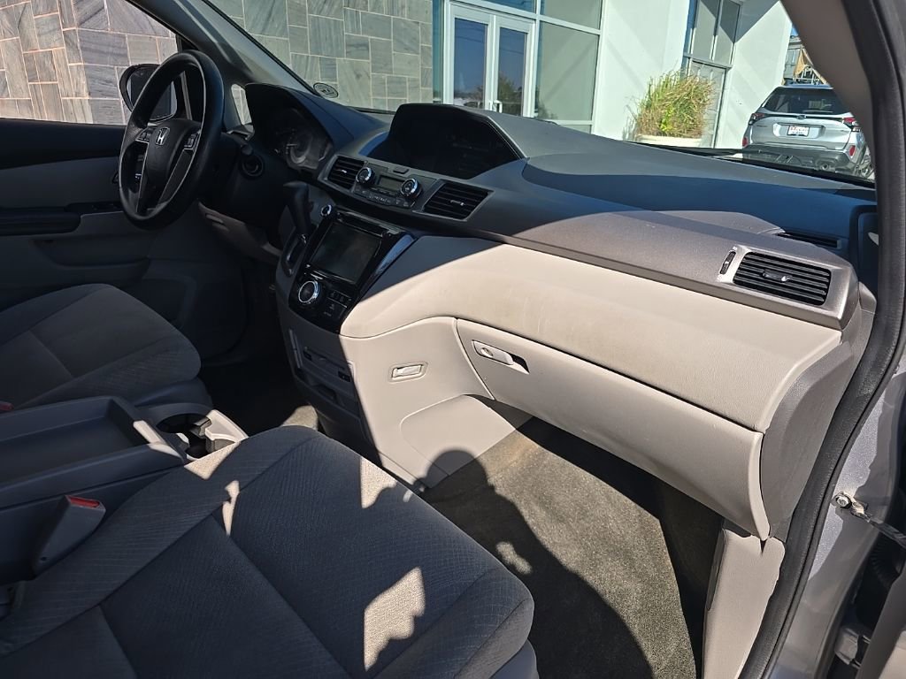 Used 2016 Honda Odyssey SE image 25