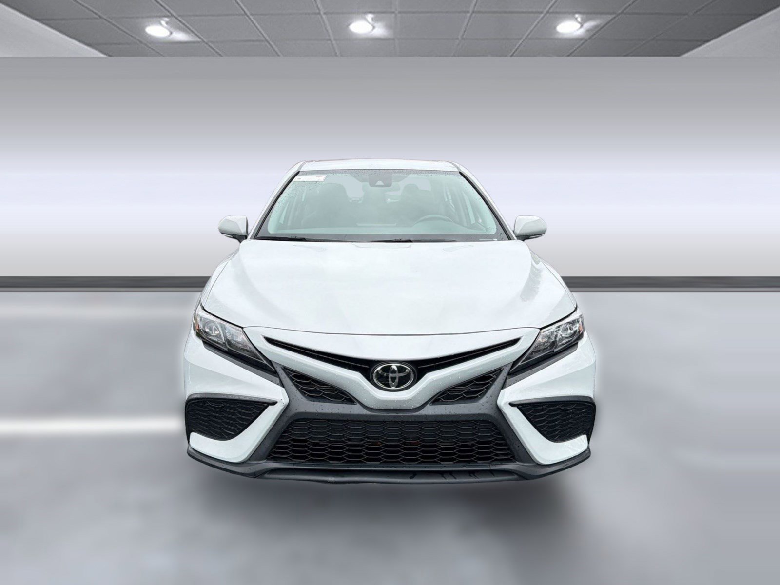 Used 2024 Toyota Camry SE image 6
