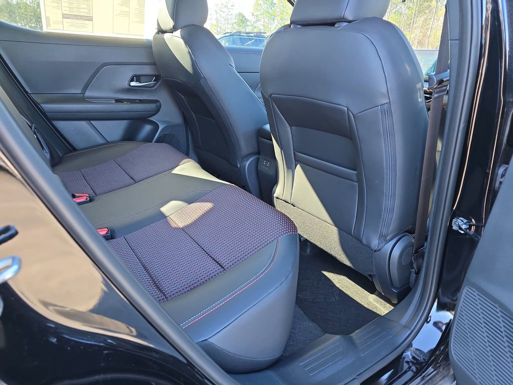 New 2026 Nissan Kicks SR FWD image 15