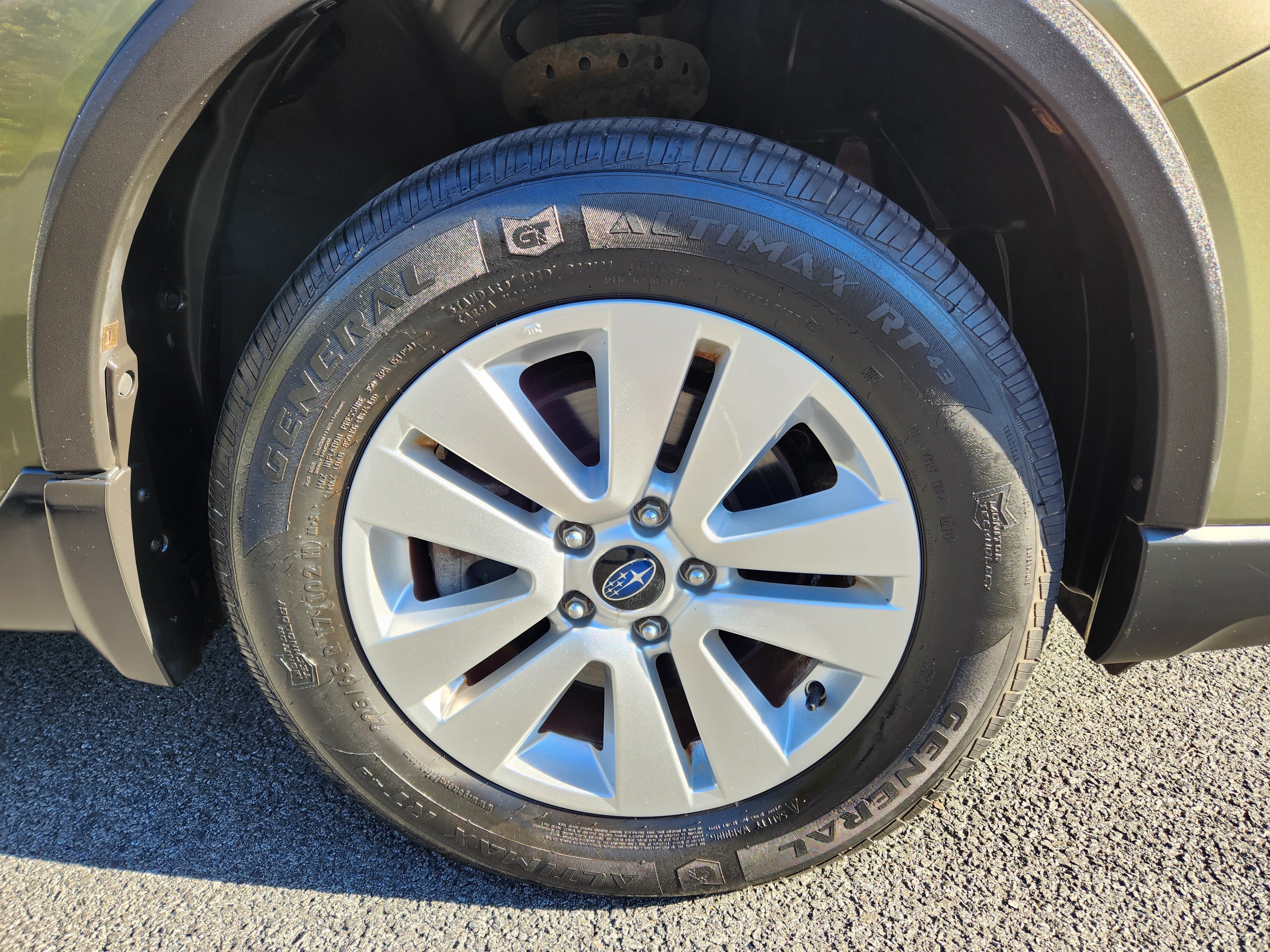Used 2016 Subaru Outback 2.5i Premium AWD/4WD image 7