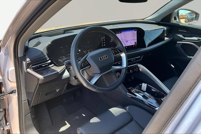 Used 2025 Audi Q5 Premium Plus w/ Premium Plus AWD/4WD image 13