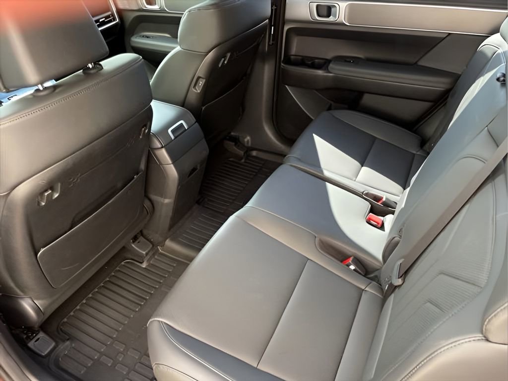 Used 2025 Hyundai Santa Fe XRT image 17