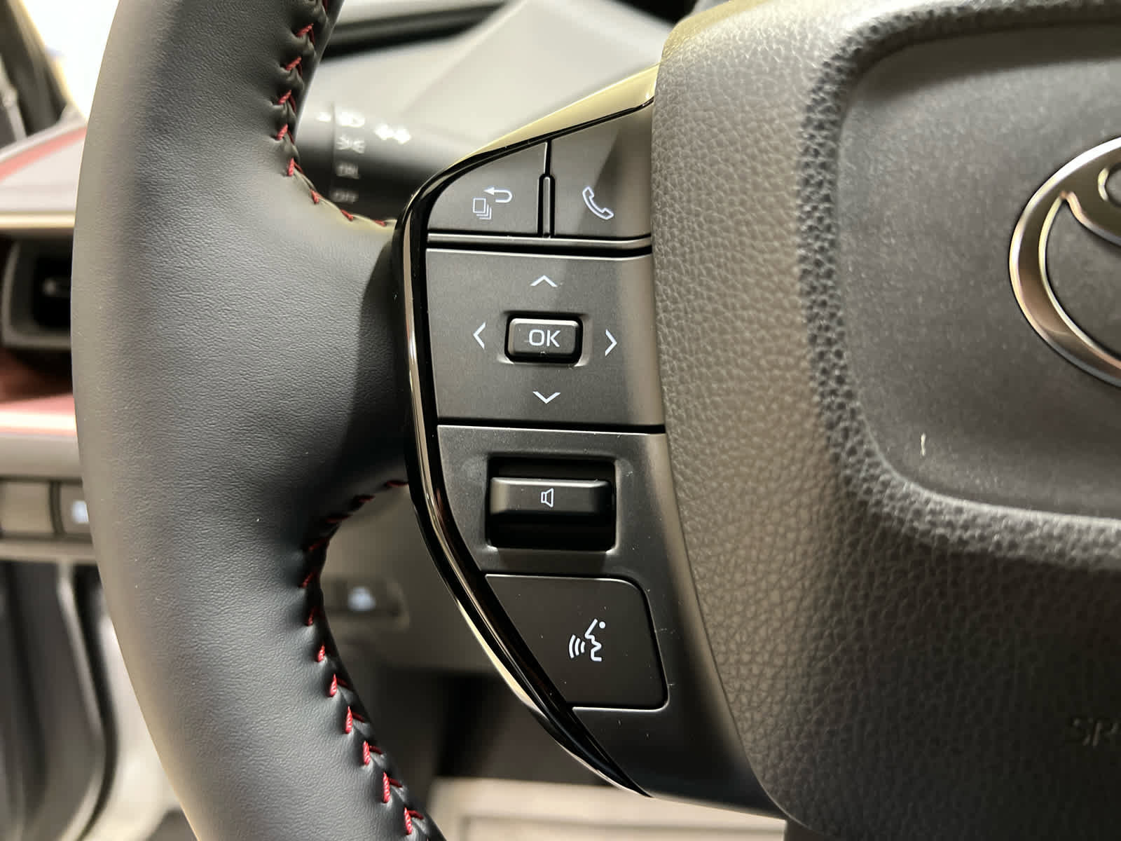 New 2026 Toyota Prius Plug-In Hybrid image 17