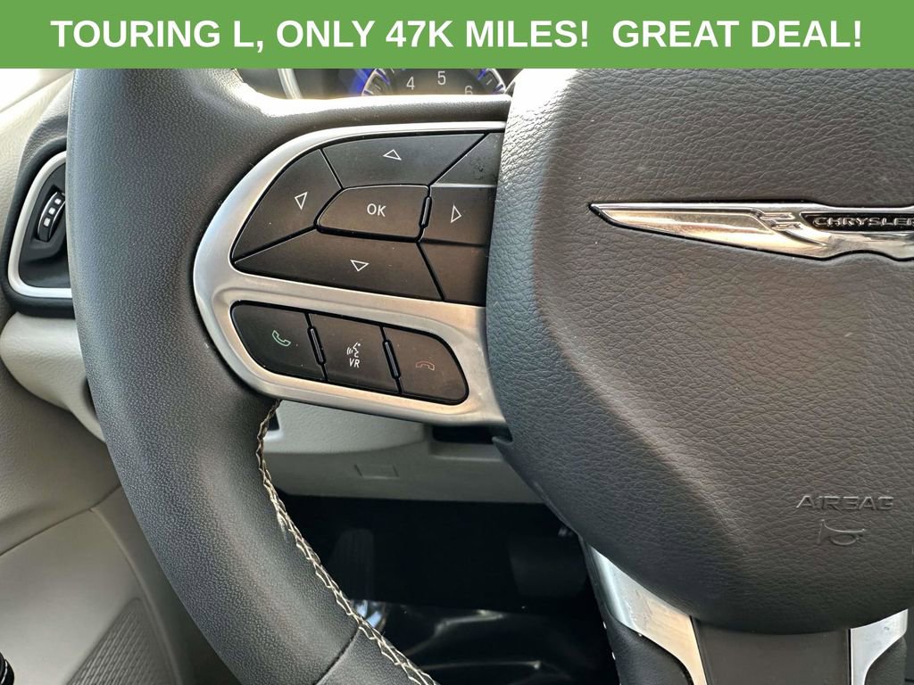 Used 2024 Chrysler Pacifica Touring-L FWD image 15