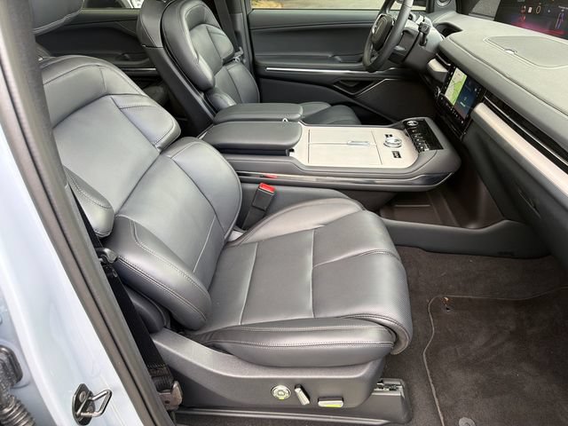 New 2025 Lincoln Navigator L Reserve w/ Jet Appearance Package AWD/4WD image 15