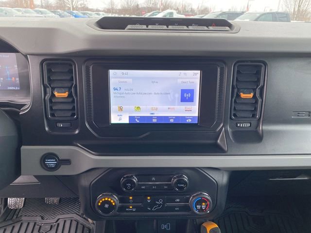 Used 2022 Ford Bronco Badlands image 13