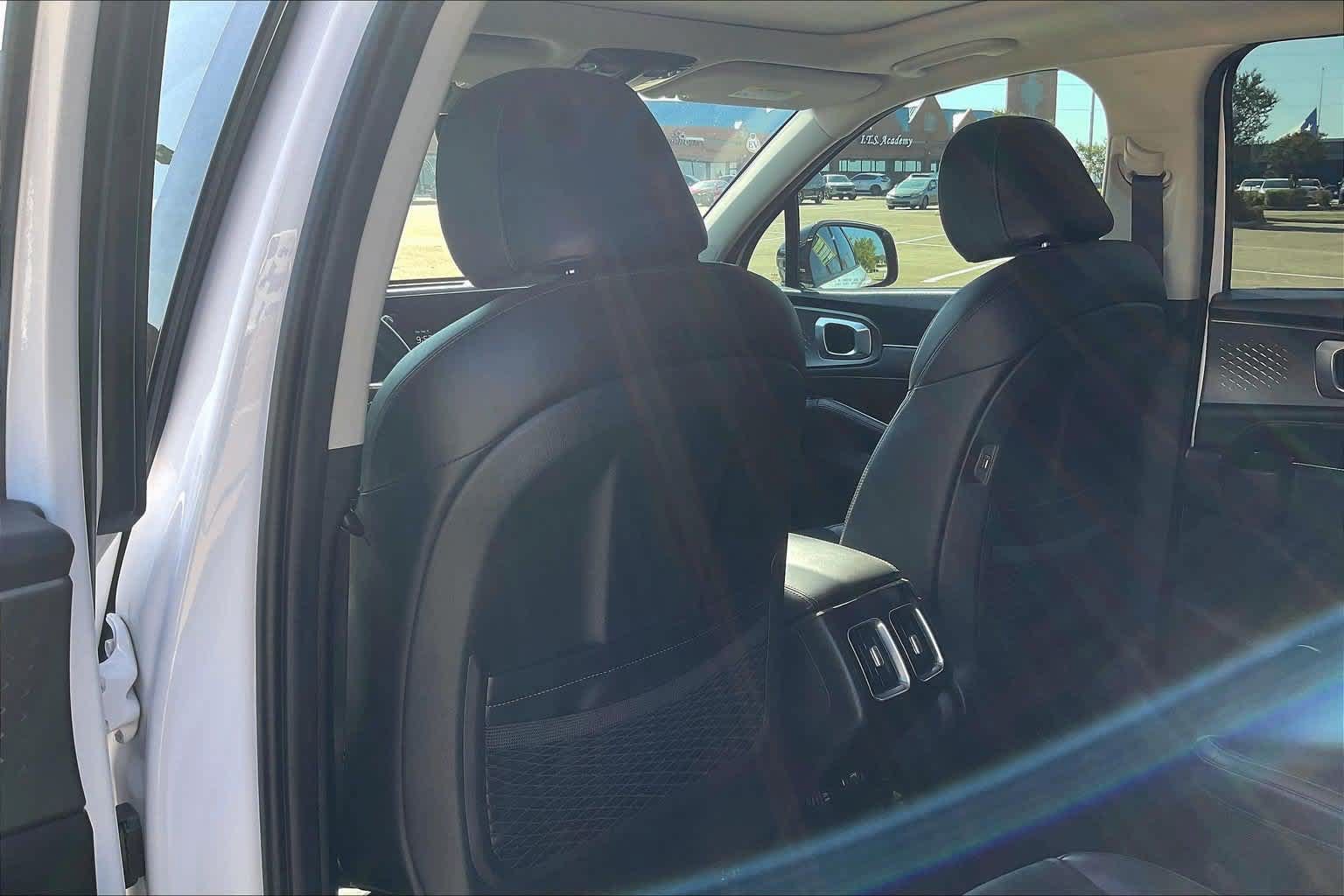 Certified 2022 Kia Sorento SX FWD image 10