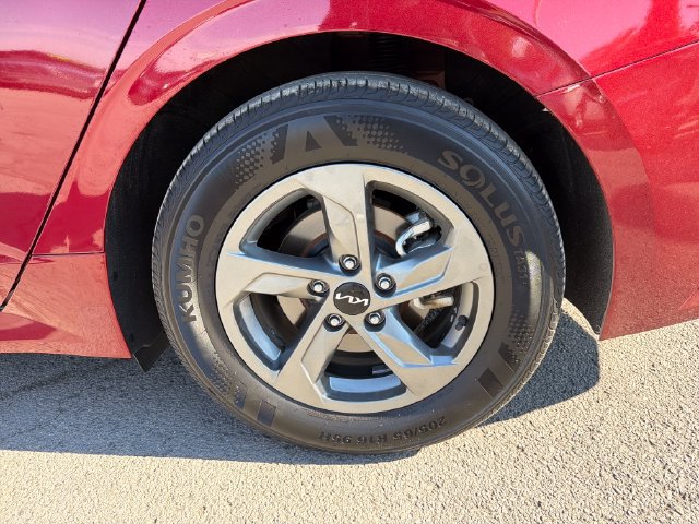 Used 2022 Kia K5 LXS FWD image 31