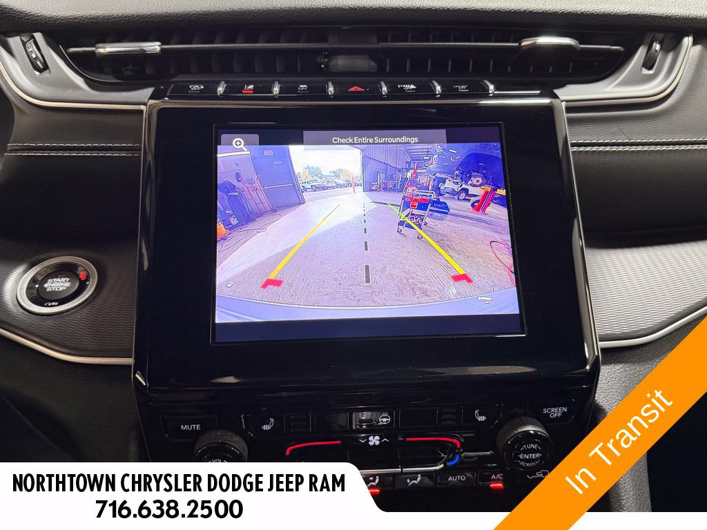 Used 2023 Jeep Grand Cherokee Altitude AWD/4WD image 16