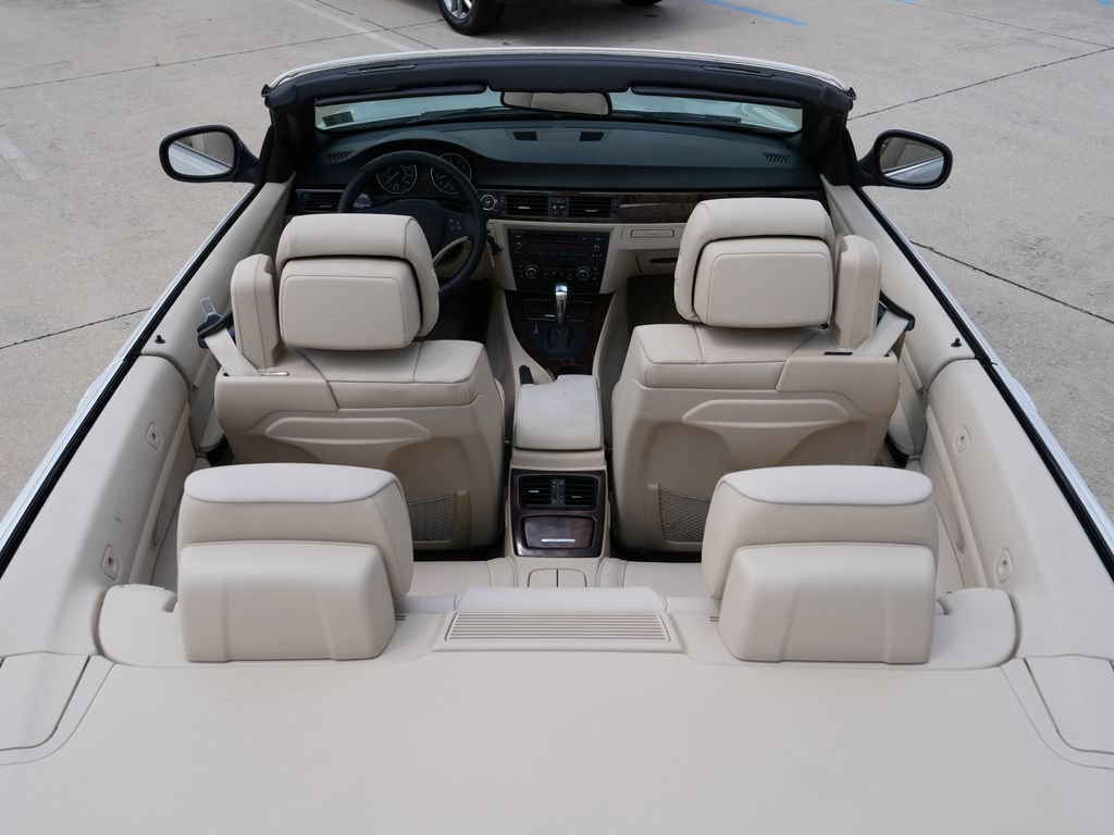 Used 2013 BMW 328i Convertible RWD image 15