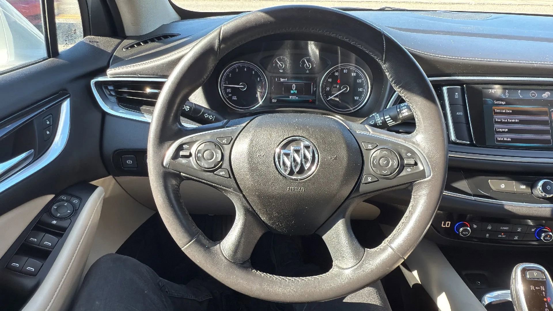 Used 2019 Buick Enclave Essence image 10