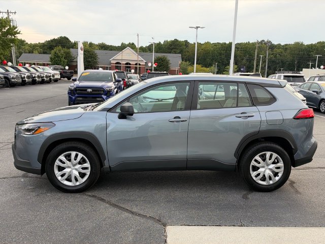 Used 2024 Toyota Corolla Cross L FWD image 7