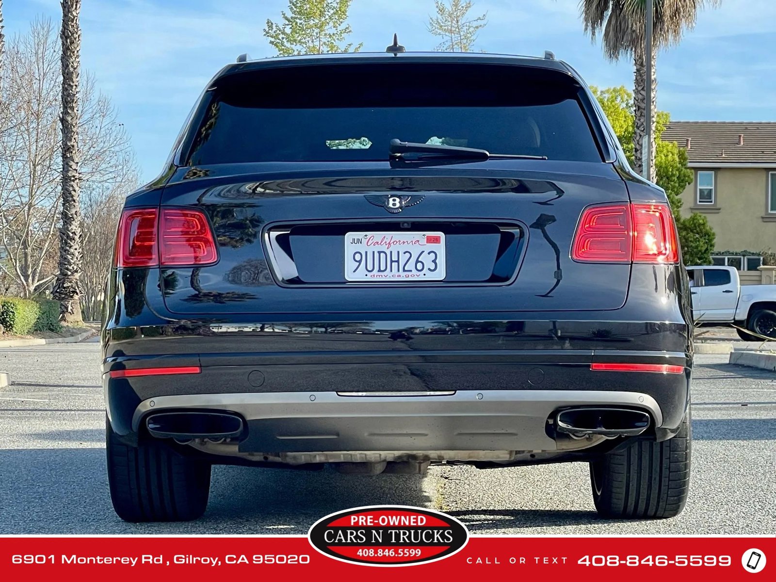 Used 2017 Bentley Bentayga AWD/4WD image 35