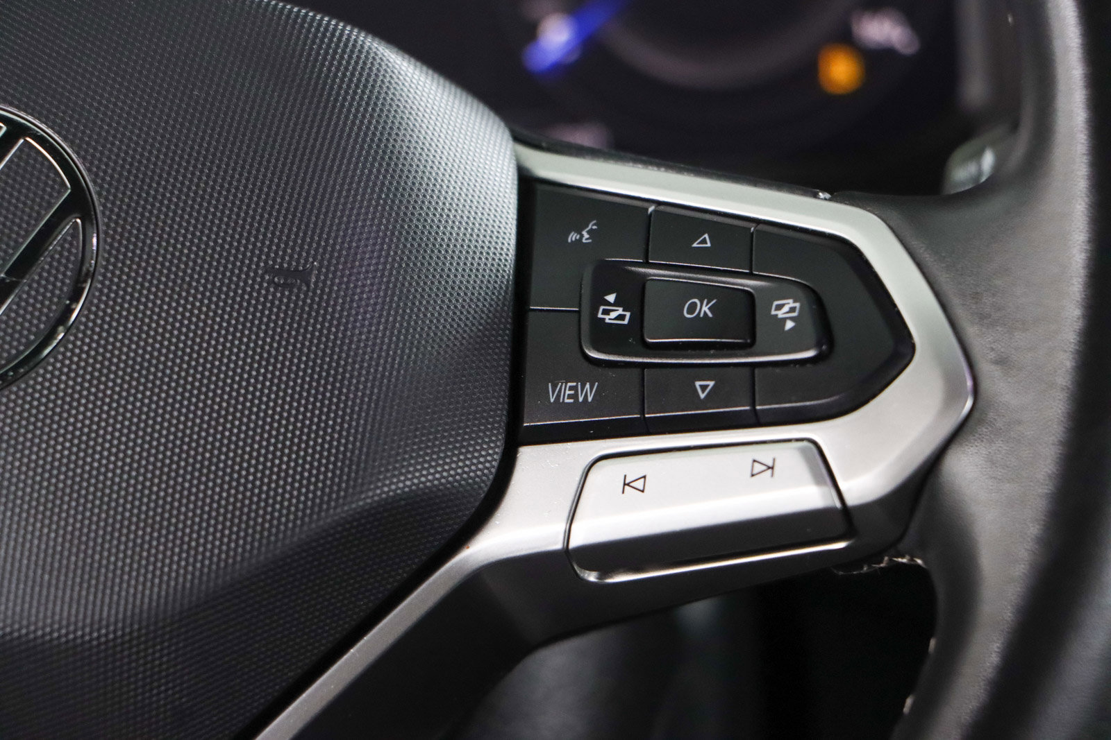 Used 2022 Volkswagen Atlas Cross Sport SE image 14